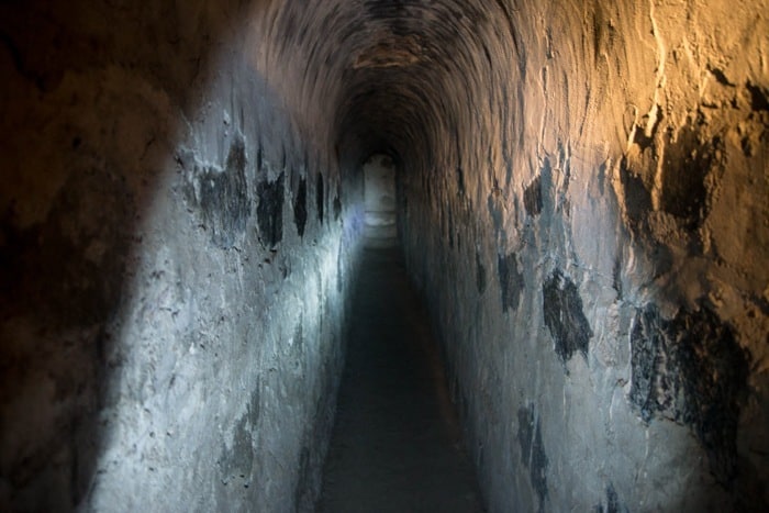 slave tunnels 02